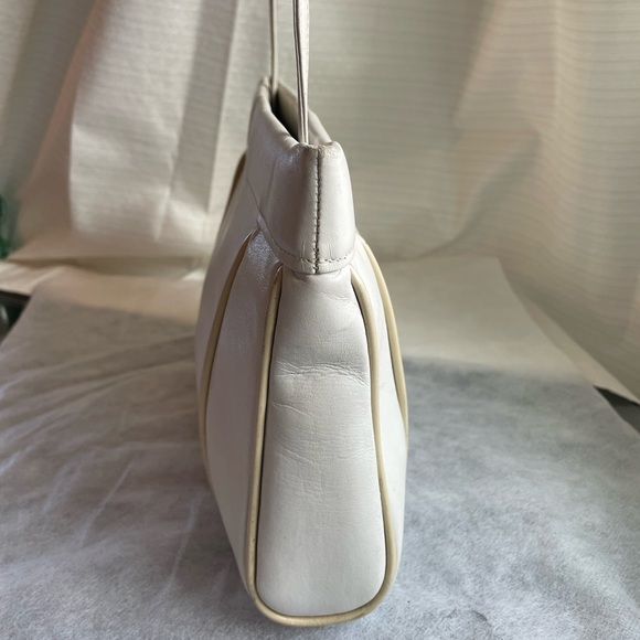 Salvatore Ferragamo 100% Leather Bag Off White Shoulder Bag Hinged Purse Vtg COA - Picture 12 of 17